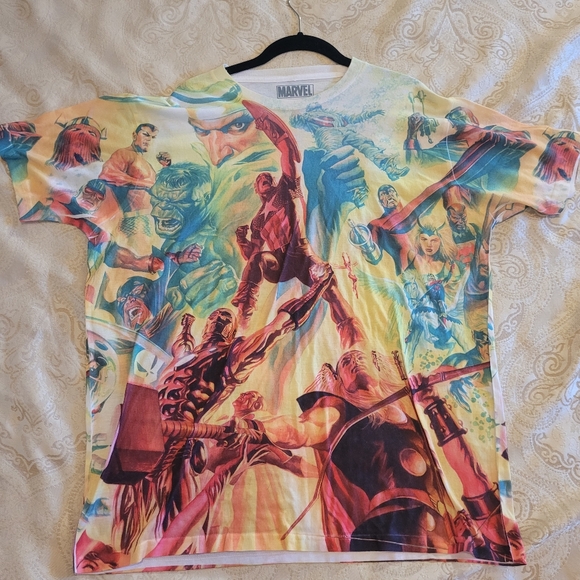 Marvel T Shirt Size Medium All Over Print Avengers Comic Heros Superheros - Picture 3 of 7